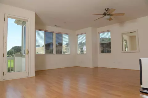 Living - 2901 Pebble Beach Cir, Fairfield, CA 94534 photo 10 of 11