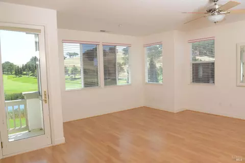 Living - 2901 Pebble Beach Cir, Fairfield, CA 94534 photo 7 of 11