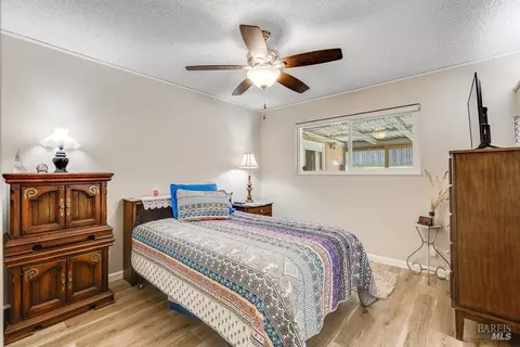 Bedroom - 996 Sandpoint Dr, Rodeo, CA 94572 photo 4 of 5