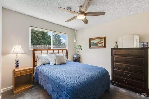 Bedroom - 996 Sandpoint Dr, Rodeo, CA 94572 photo 2 of 5