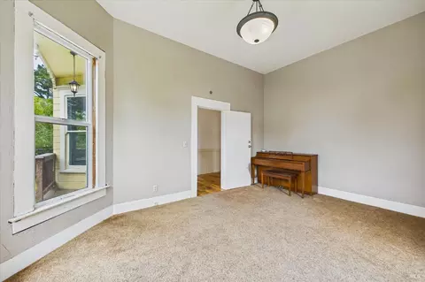 Living - 7110 Myrtle Ave, Eureka, CA 95503 photo 5 of 9