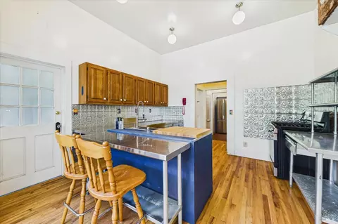 Kitchen - 7110 Myrtle Ave, Eureka, CA 95503 photo 1 of 4