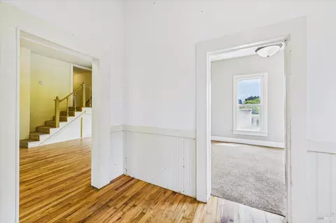 Entry Way - 7110 Myrtle Ave, Eureka, CA 95503 photo 6 of 10