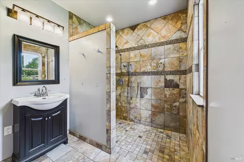 Bath - 7110 Myrtle Ave, Eureka, CA 95503 photo 1 of 4