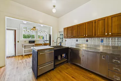 Kitchen - 7110 Myrtle Ave, Eureka, CA 95503 photo 2 of 4