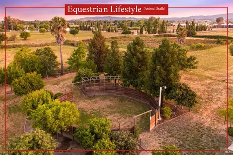 Exterior - 6811 Willow Rd, Vacaville, CA 95687 photo 18 of 37