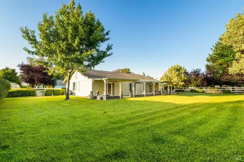 Exterior - 6811 Willow Rd, Vacaville, CA 95687 photo 9 of 37