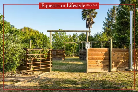 Exterior - 6811 Willow Rd, Vacaville, CA 95687 photo 3 of 37