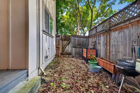 Exterior - 777 E Cotati Ave, Rohnert Park, CA 94928 photo 9 of 9
