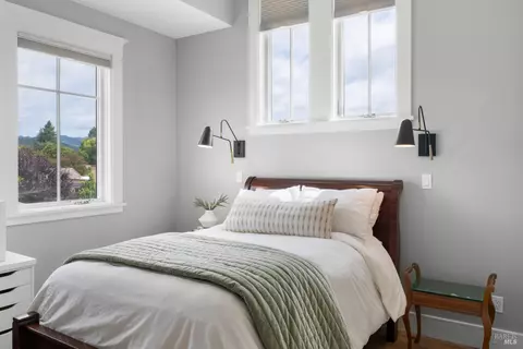 Bedroom - 470 Harrington Dr, Sonoma, CA 95476 photo 5 of 7