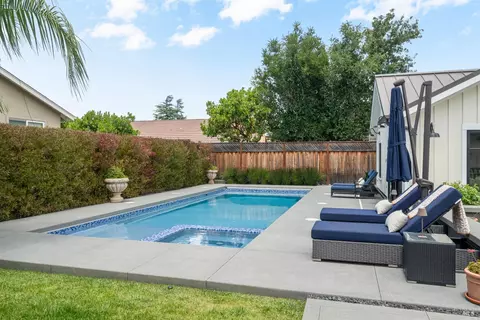 Exterior - 470 Harrington Dr, Sonoma, CA 95476 photo 6 of 19