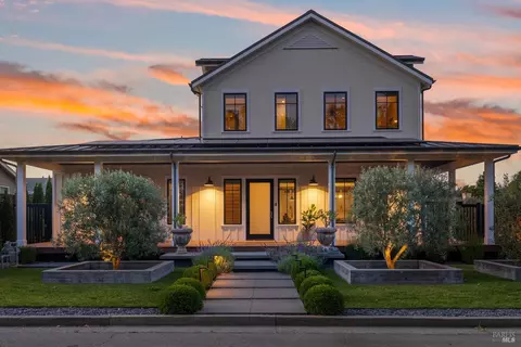 470 Harrington Dr, Sonoma, CA 95476