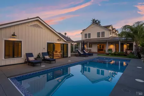 Exterior - 470 Harrington Dr, Sonoma, CA 95476 photo 15 of 19