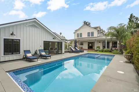 Exterior - 470 Harrington Dr, Sonoma, CA 95476 photo 5 of 19