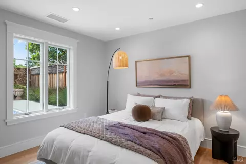 Bedroom - 470 Harrington Dr, Sonoma, CA 95476 photo 7 of 7