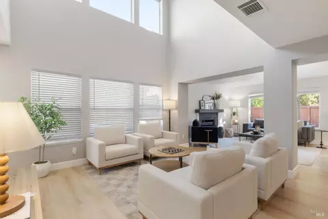 Living - 279 Clearpointe Dr, Vallejo, CA 94591 photo 1 of 1