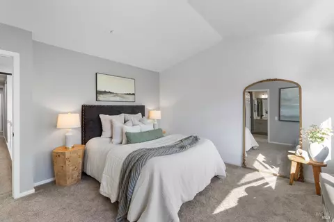 Bedroom - 279 Clearpointe Dr, Vallejo, CA 94591 photo 2 of 7