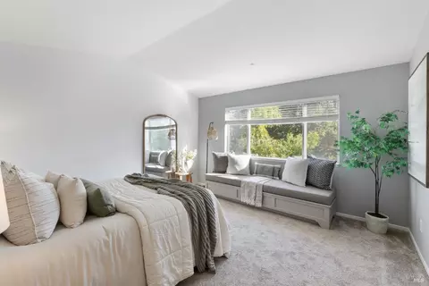 Bedroom - 279 Clearpointe Dr, Vallejo, CA 94591 photo 1 of 7