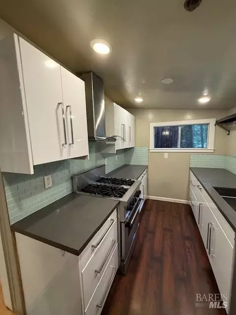 Kitchen - 512 Park Way, Mill Valley, CA 94941 photo 2 of 4