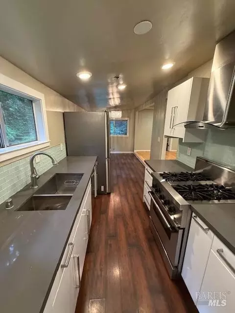 Kitchen - 512 Park Way, Mill Valley, CA 94941 photo 4 of 4