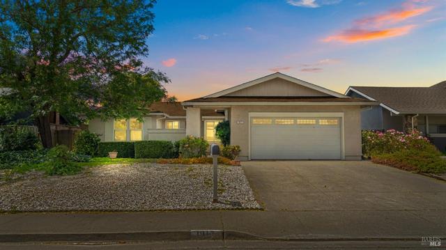 1917 Clydesdale Way, Petaluma, CA 94954