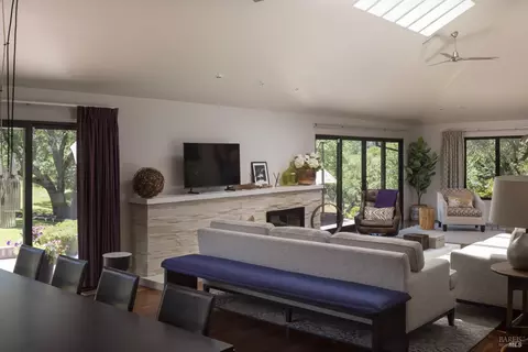 Living - 5850 Sharp Rd, Calistoga, CA 94515 photo 4 of 7