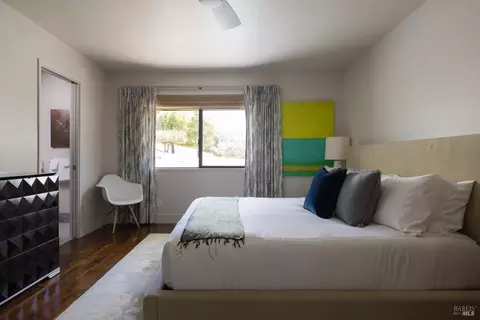Bedroom - 5850 Sharp Rd, Calistoga, CA 94515 photo 4 of 6