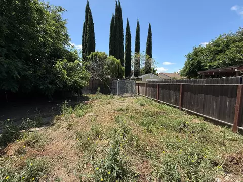 Exterior - 148 Danvers Ct, Vacaville, CA 95687 photo 4 of 5