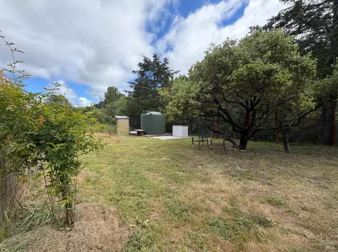 25284 Madrone Dr, Willits, CA 95490 photo 6