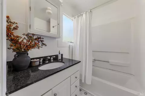 Bath - 311 3rd St, Sausalito, CA 94965 photo 1 of 1