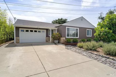 Exterior - 420 Gillcrest Ave, Vallejo, CA 94591 photo 2 of 7