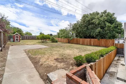 Exterior - 420 Gillcrest Ave, Vallejo, CA 94591 photo 3 of 7