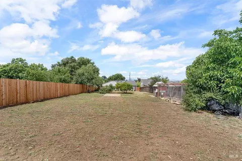 Exterior - 420 Gillcrest Ave, Vallejo, CA 94591 photo 4 of 7