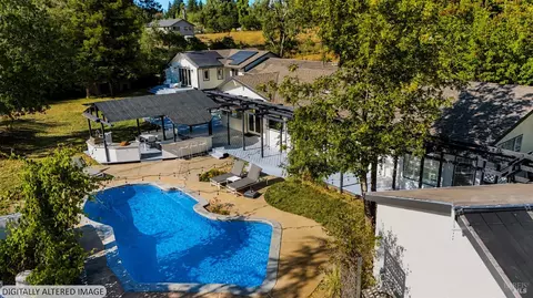 8174 Whited Rd, Sebastopol, CA 95472