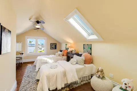 Bedroom - 622-620 E 2nd St, Benicia, CA 94510 photo 4 of 11