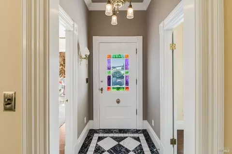 Entry Way - 622-620 E 2nd St, Benicia, CA 94510 photo 2 of 12