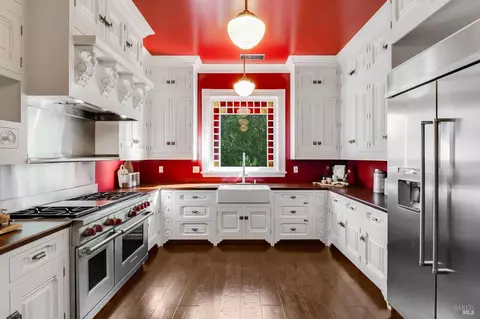 Kitchen - 622-620 E 2nd St, Benicia, CA 94510 photo 3 of 9