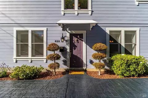 Exterior - 622-620 E 2nd St, Benicia, CA 94510 photo 5 of 23