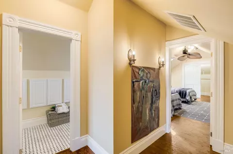 Entry Way - 622-620 E 2nd St, Benicia, CA 94510 photo 9 of 12