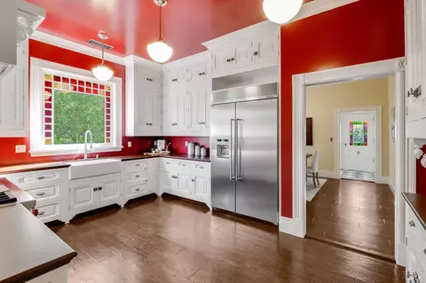 Kitchen - 622-620 E 2nd St, Benicia, CA 94510 photo 7 of 9