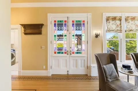 Entry Way - 622-620 E 2nd St, Benicia, CA 94510 photo 6 of 12