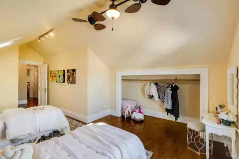 Bedroom - 622-620 E 2nd St, Benicia, CA 94510 photo 6 of 11