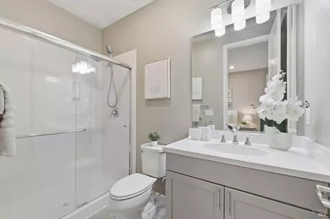 Bath - 33558 Maverick Loop, Fremont, CA 94555 photo 2 of 6