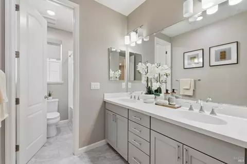 Bath - 33558 Maverick Loop, Fremont, CA 94555 photo 4 of 6
