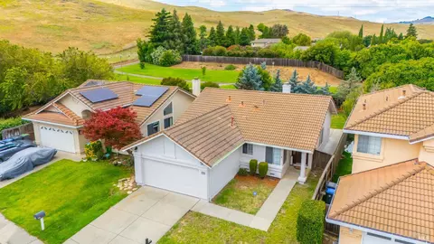 View/Area - 5038 Lakeview Cir, Fairfield, CA 94534 photo 4 of 16