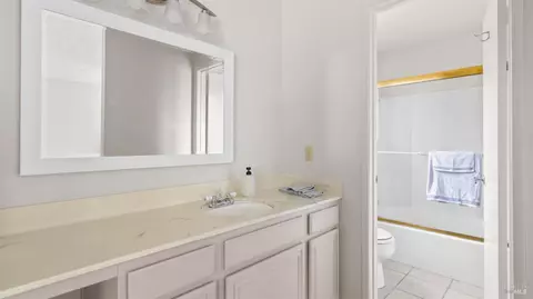 Bath - 5038 Lakeview Cir, Fairfield, CA 94534 photo 1 of 2