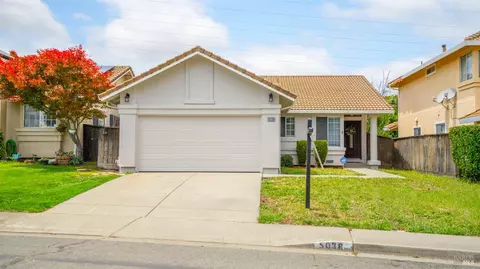 Exterior - 5038 Lakeview Cir, Fairfield, CA 94534 photo 2 of 12
