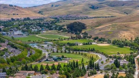 View/Area - 5038 Lakeview Cir, Fairfield, CA 94534 photo 15 of 16