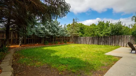 Exterior - 5038 Lakeview Cir, Fairfield, CA 94534 photo 9 of 12