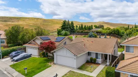 View/Area - 5038 Lakeview Cir, Fairfield, CA 94534 photo 14 of 16